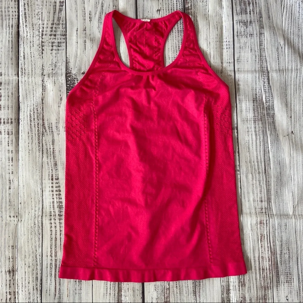 Fabletics Delta Seamless Tank II. Size XSmall - Picture 2 of 7